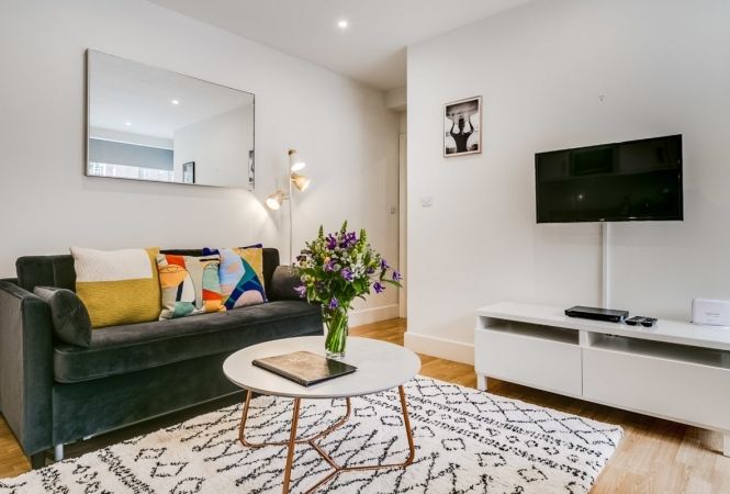 Popular First Class 1 Bedroom Apartment in Kensington Chelsea